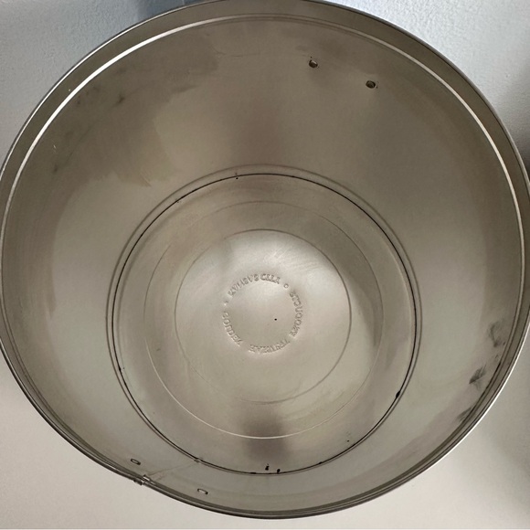 LARGE Rare Vintage 1997 WB Looney Tunes Empty Houston Harvest Popcorn Tin 11x12” - Picture 10 of 12